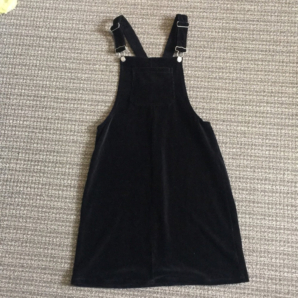 Overall dress.